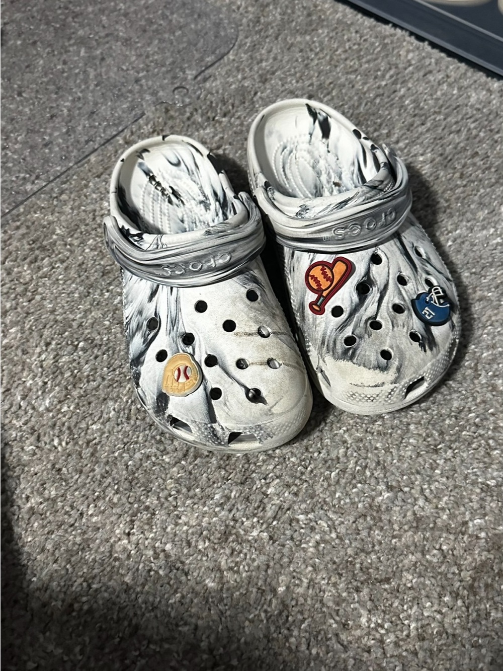 CROCS Kids Marble-Pattern Clogs in White and Black